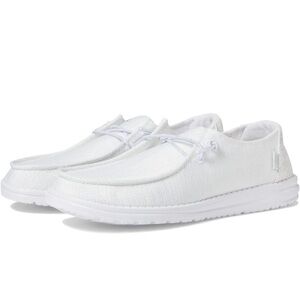 Woman’s Hey Dudes Size 7